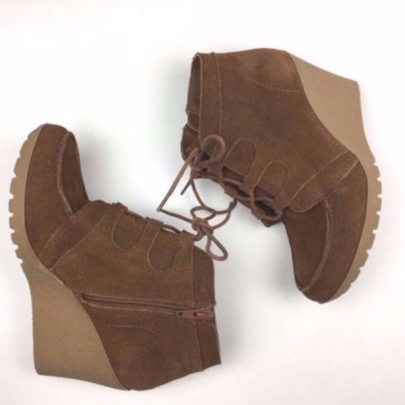 Mia Shoes - MIA Berdina brown wedge lace up booties